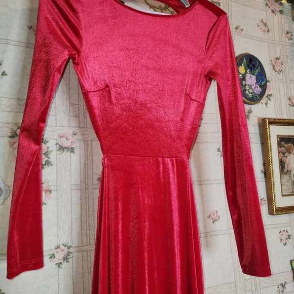 H&M Red Velour Long Sleeve Maxi Dress with Slit and Open Back Size XS - Picture 3 of 9